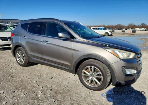 2014 Hyundai Santa Fe Sport z USA, uszkodzony, nr VIN 5XYZUDLA2EG141595